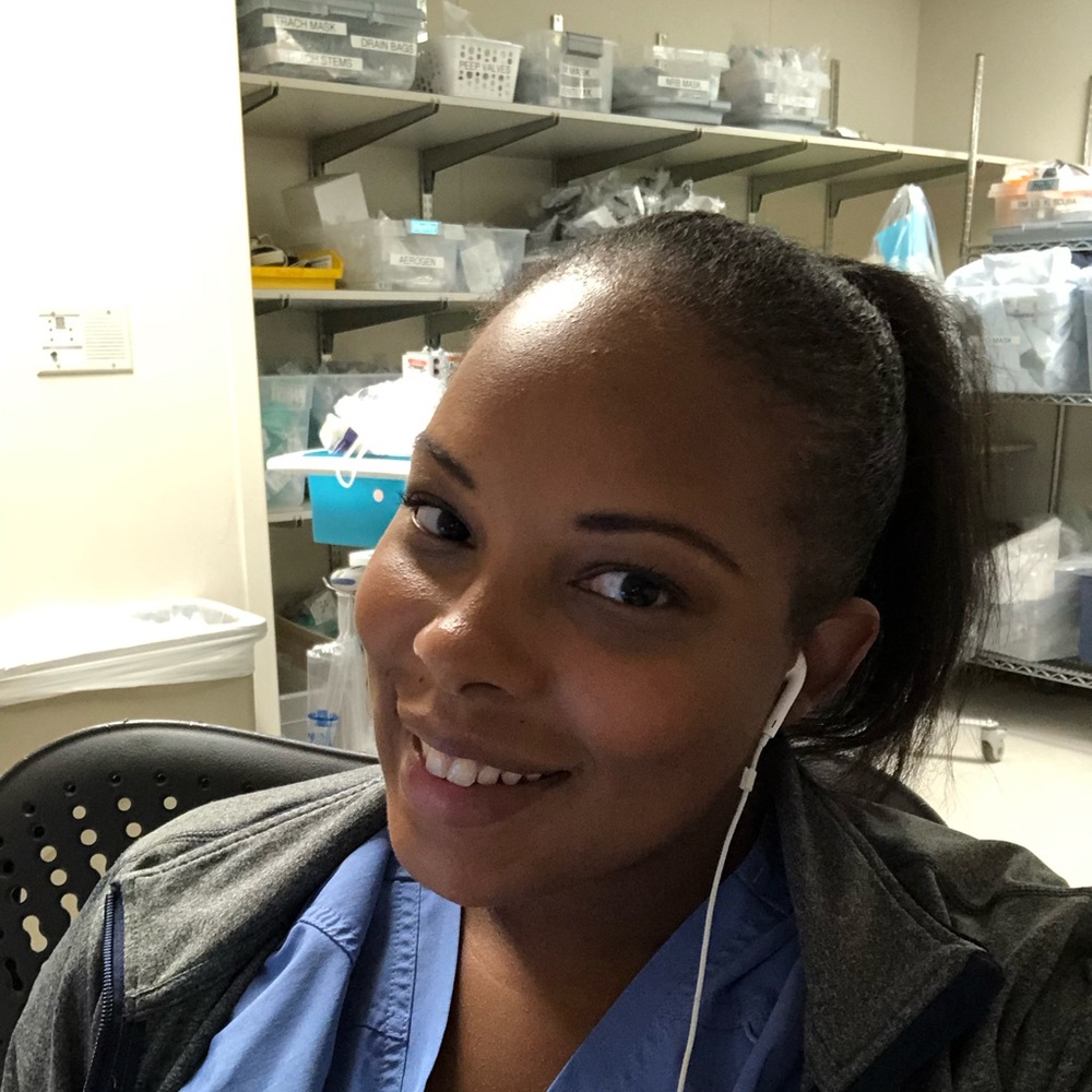 Meet your Posher, Adrienne